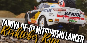 Beitragsbild des Blogbeitrags Tamiya DF-01 Mitsubishi Lancer Dakar Brushless – Rocktober Run 