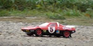 Beitragsbild des Blogbeitrags Tamiya FF-02 RWD Lancia Stratos – Hopping around