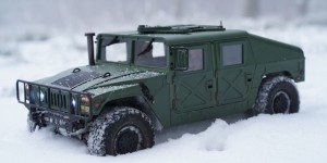 Beitragsbild des Blogbeitrags 1/10 RC Humvee – The journey through the snowy valley