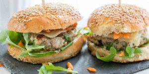 Beitragsbild des Blogbeitrags Für Burger Liebhaber: Selbstgemachte Burger Buns 