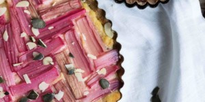 Beitragsbild des Blogbeitrags Thirtysomething column: Quality Time und eine Rhabarber-Tarte mit Buchweizen