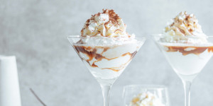 Beitragsbild des Blogbeitrags Winterliches Espresso-Dessert mit Mascarponecreme 