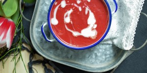 Beitragsbild des Blogbeitrags Vegane Rote Rüben Suppe