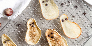Beitragsbild des Blogbeitrags Gruselige Pancake Geister zum Halloween-Frühstück