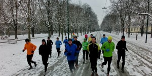 Beitragsbild des Blogbeitrags Wieso du im Winter mit dem Laufen beginnen sollst 
