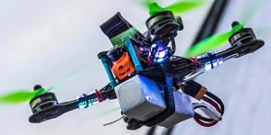 Beitragsbild des Blogbeitrags DR.ONE – Russischer Pilot übernimmt die Führung bei Red Bull’s Drohnen-Rennen