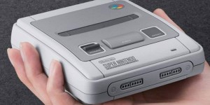 Beitragsbild des Blogbeitrags Keine bekommen? Verfügbarkeit egal! – Gewinne mit DailyGame eine Super Nintendo Classic Mini 