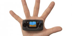 Beitragsbild des Blogbeitrags Sega enthüllt winziges spielbares „Game Gear Micro“ in 4 Farben