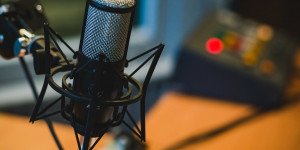 Beitragsbild des Blogbeitrags Videospiele und Podcasts: Zwei Dinge die sich miteinander verstehen