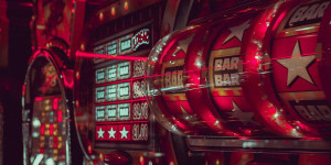 Beitragsbild des Blogbeitrags Kostenlos im Online Casino spielen: So funktioniert das Zocken ohne Einsatz 