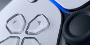 Beitragsbild des Blogbeitrags PS5: Devkit für 6.000 Euro verkauft, dank „Pizza-Trick“ auf eBay 