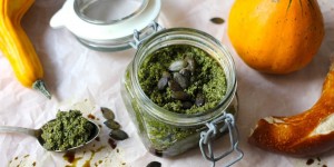 Beitragsbild des Blogbeitrags STEIRISCHES KÜRBISKERNPESTO 