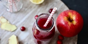 Beitragsbild des Blogbeitrags ROTE RÜBEN DETOX JUICE MIT INGWER 