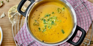 Beitragsbild des Blogbeitrags INDISCHE CURRYSUPPE 