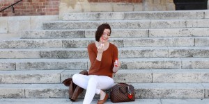 Beitragsbild des Blogbeitrags SPRING OUTFIT IN ESPRIT, TOMMY HILFIGER AND LOUIS VUITTON 