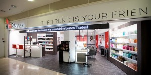 Beitragsbild des Blogbeitrags [News] – „Hair Trader“ im Wiener Donauzentrum: 