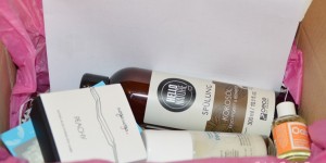 Beitragsbild des Blogbeitrags [Unboxing] – Pretty Vegan Box August 2017: 