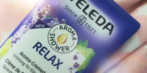 Beitragsbild des Blogbeitrags Review – WELEDA – Aroma Shower Relax: 