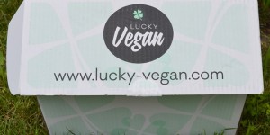 Beitragsbild des Blogbeitrags Lucky Vegan Box – Original klein Juli: 