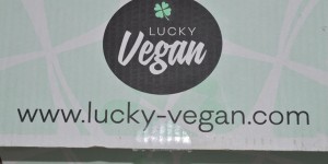 Beitragsbild des Blogbeitrags Lucky Vegan Überraschungsbox Original Klein August 2016: 
