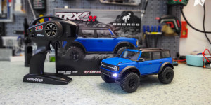 Beitragsbild des Blogbeitrags Traxxas TRX4M Bronco im Test: Unboxing und Vorstellung des Mini Scale-Crawlers 