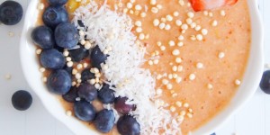 Beitragsbild des Blogbeitrags Mango-Mandel-Smoothiebowl