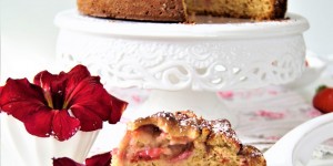 Beitragsbild des Blogbeitrags gesund und vegan: Erdbeer-Dinkelvollkornkuchen
