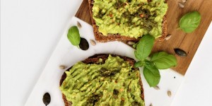 Beitragsbild des Blogbeitrags Avocado-Toast: gesunder Food-Trend!