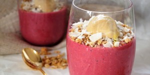 Beitragsbild des Blogbeitrags Rote Bete-Himbeer-Smoothie // Beetroot Raspberry Smoothie 