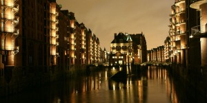 Beitragsbild des Blogbeitrags Hamburg – Bei Tag und Nacht