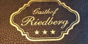 Beitragsbild des Blogbeitrags Da Mosauerin ihr Wirtshaustour – Der Biergasthof Riedberg in Ried/Innkreis