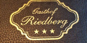 Beitragsbild des Blogbeitrags Da Mosauerin ihr Wirtshaustour – Der Biergasthof Riedberg in Ried/Innkreis 