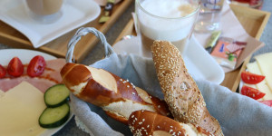 Beitragsbild des Blogbeitrags Frühstück im Lohnsburger Laden