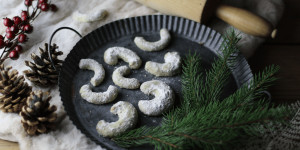 Beitragsbild des Blogbeitrags Weihnachten mit der Mosauerin: Kürbiskern Vanille Kipferl