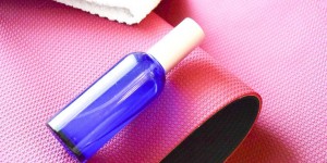 Beitragsbild des Blogbeitrags Gastbeitrag: Yogamatten-Reinigungsspray