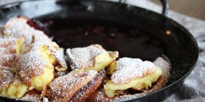 Beitragsbild des Blogbeitrags Topfenschmarren mit Moosbeermandln