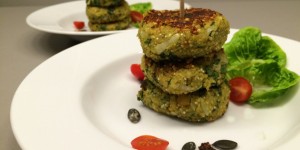 Beitragsbild des Blogbeitrags Vegane Kichererbsen Quinoa Laibchen