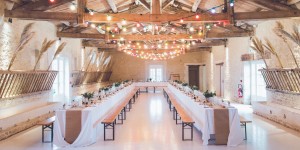 Beitragsbild des Blogbeitrags Mietmöbel für eure Hochzeit – nachhaltig, praktisch, angesagt