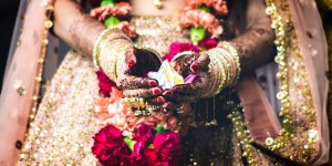 Beitragsbild des Blogbeitrags Traditionelle Hochzeitskleider aus aller Welt- ein 