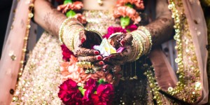 Beitragsbild des Blogbeitrags Traditionelle Hochzeitskleider aus aller Welt- ein