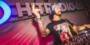 Beitragsbild des Blogbeitrags Backstage: Julian Copony – Top Hochzeits-DJ aus Wien