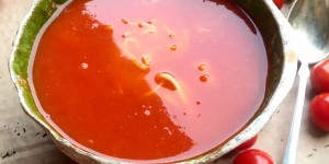 Beitragsbild des Blogbeitrags Frau Smutnys Paradeisersuppe