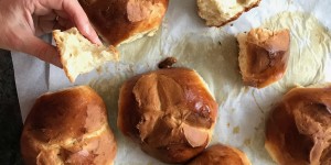 Beitragsbild des Blogbeitrags Osterpinzen frisch und flauschig