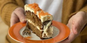 Beitragsbild des Blogbeitrags Saftiger Karottenkuchen 