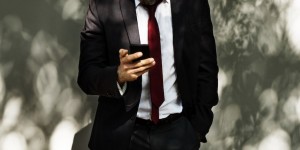 Beitragsbild des Blogbeitrags Handyverbot auf der Hochzeit?