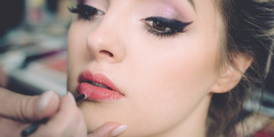 Beitragsbild des Blogbeitrags Braut Make-up selber machen: 10 Tipps
