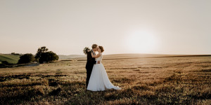 Beitragsbild des Blogbeitrags Was kostet ein guter Hochzeitsfotograf?
