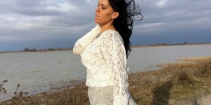 Beitragsbild des Blogbeitrags Schnee Weiß mit Pailletten: Knitwear
