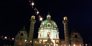 Beitragsbild des Blogbeitrags Weihnachten in Wien: Kunsthandwerksmarkt am Karlsplatz 