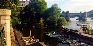 Beitragsbild des Blogbeitrags Das Highlight von Prag: Die Karlsbrücke 